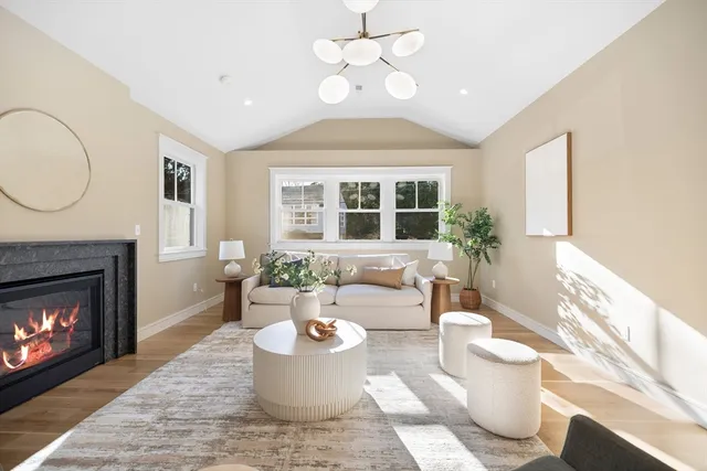 $1,649,000 | 2 Howard Court, Woburn, MA 01801