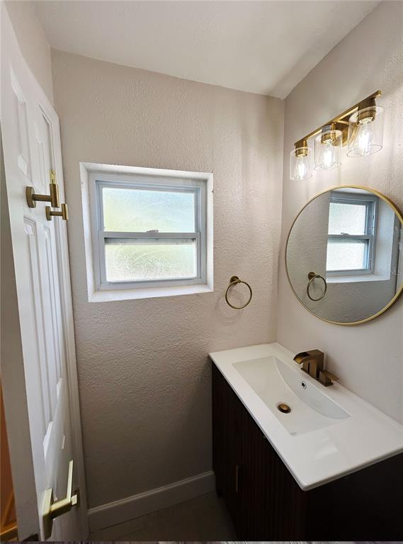 4511 Hampshire Road Tampa, FL 33634 - Photo 9 of 24 Gallery Image 9