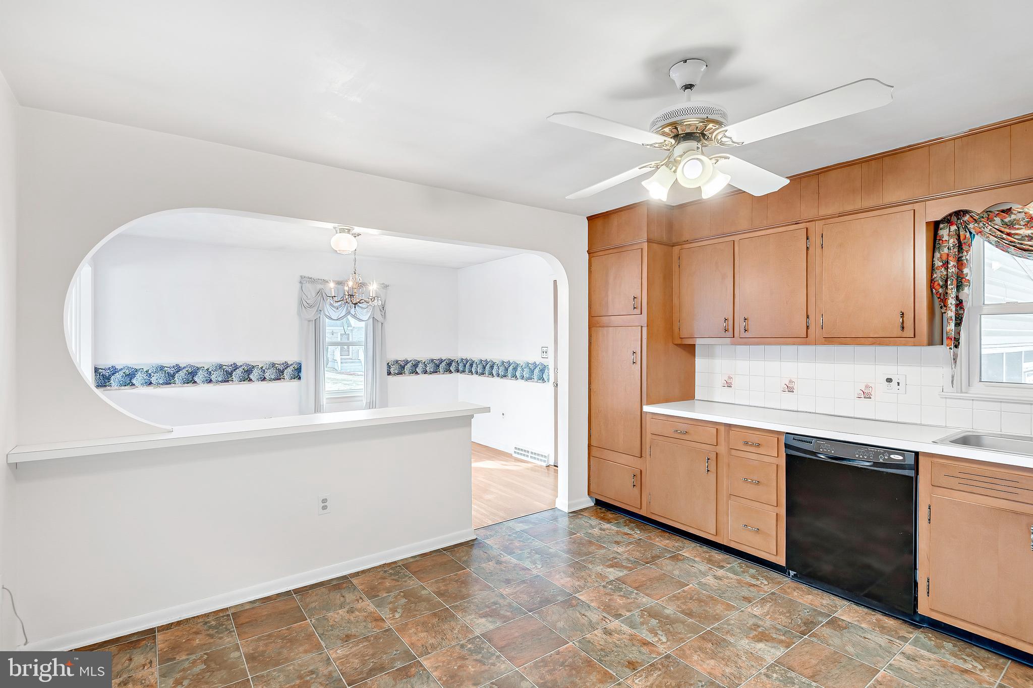 1791 Sapphire Road York, PA 17408 - Photo 12 of 37 Gallery Image 12