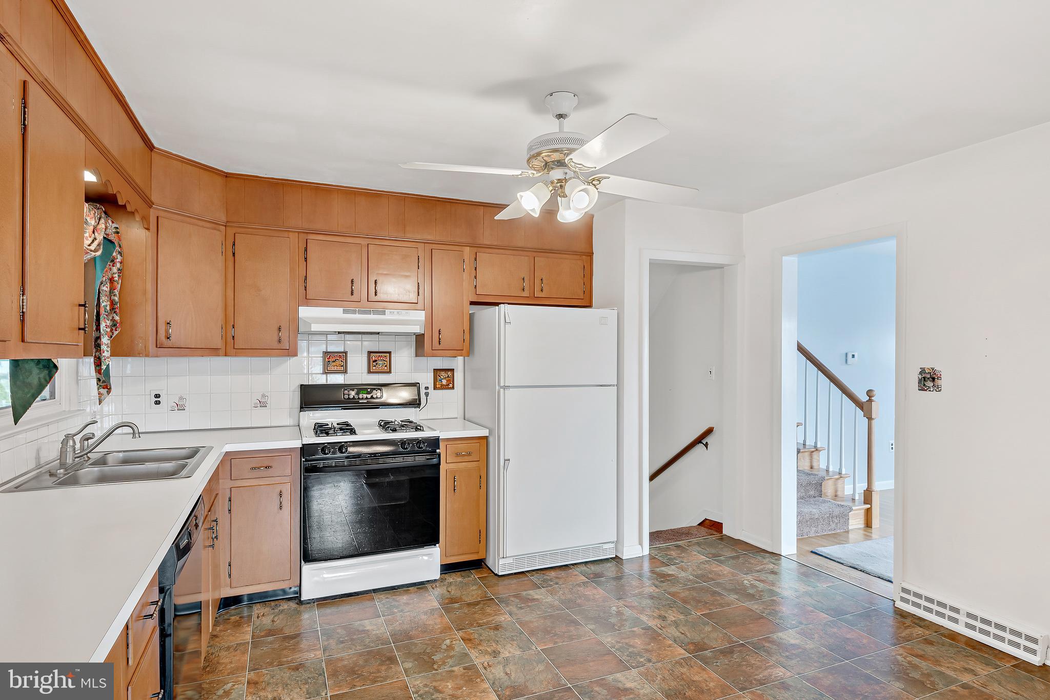 1791 Sapphire Road York, PA 17408 - Photo 13 of 37 Gallery Image 13