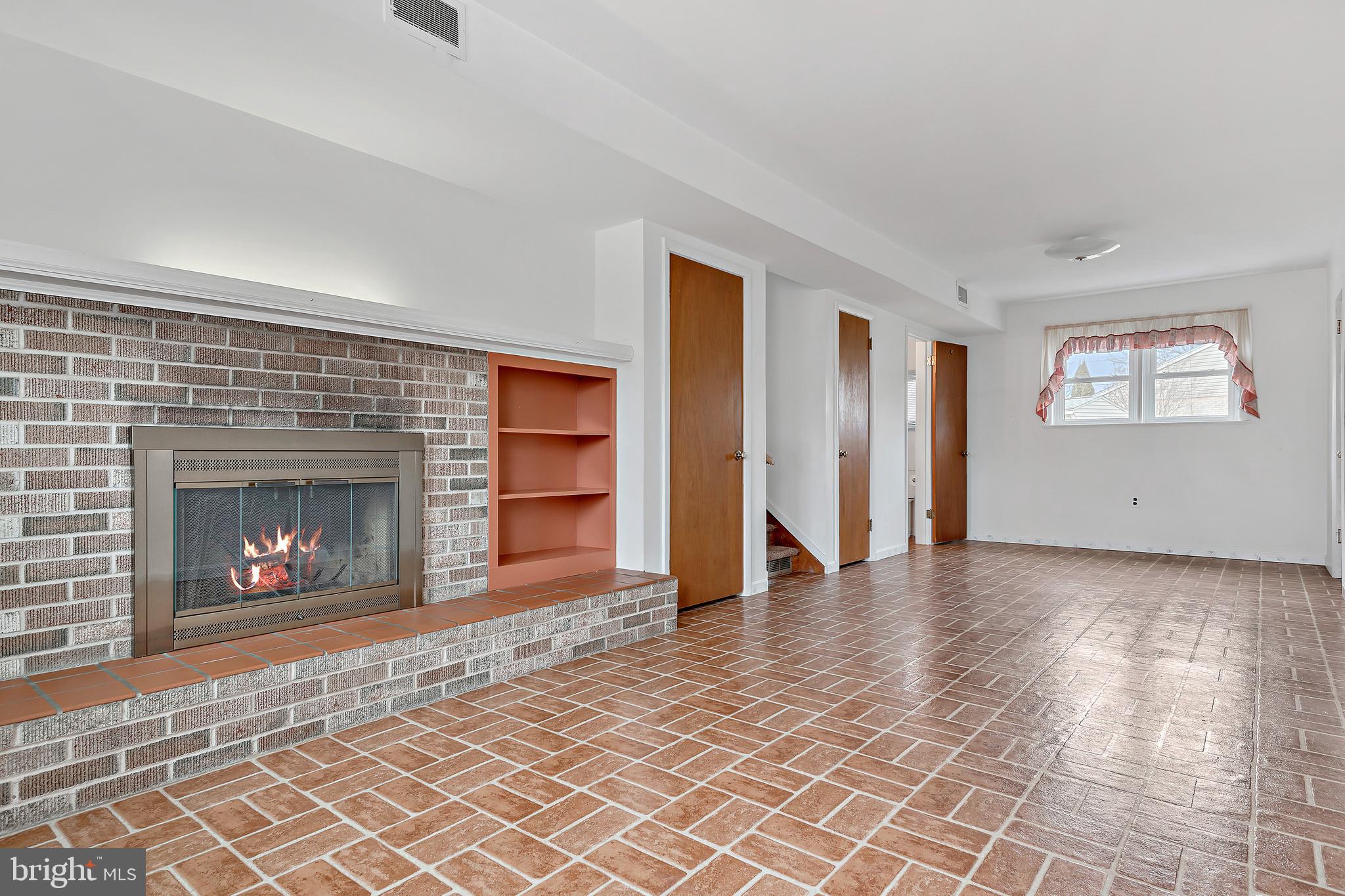 1791 Sapphire Road York, PA 17408 - Photo 27 of 37 Gallery Image 27