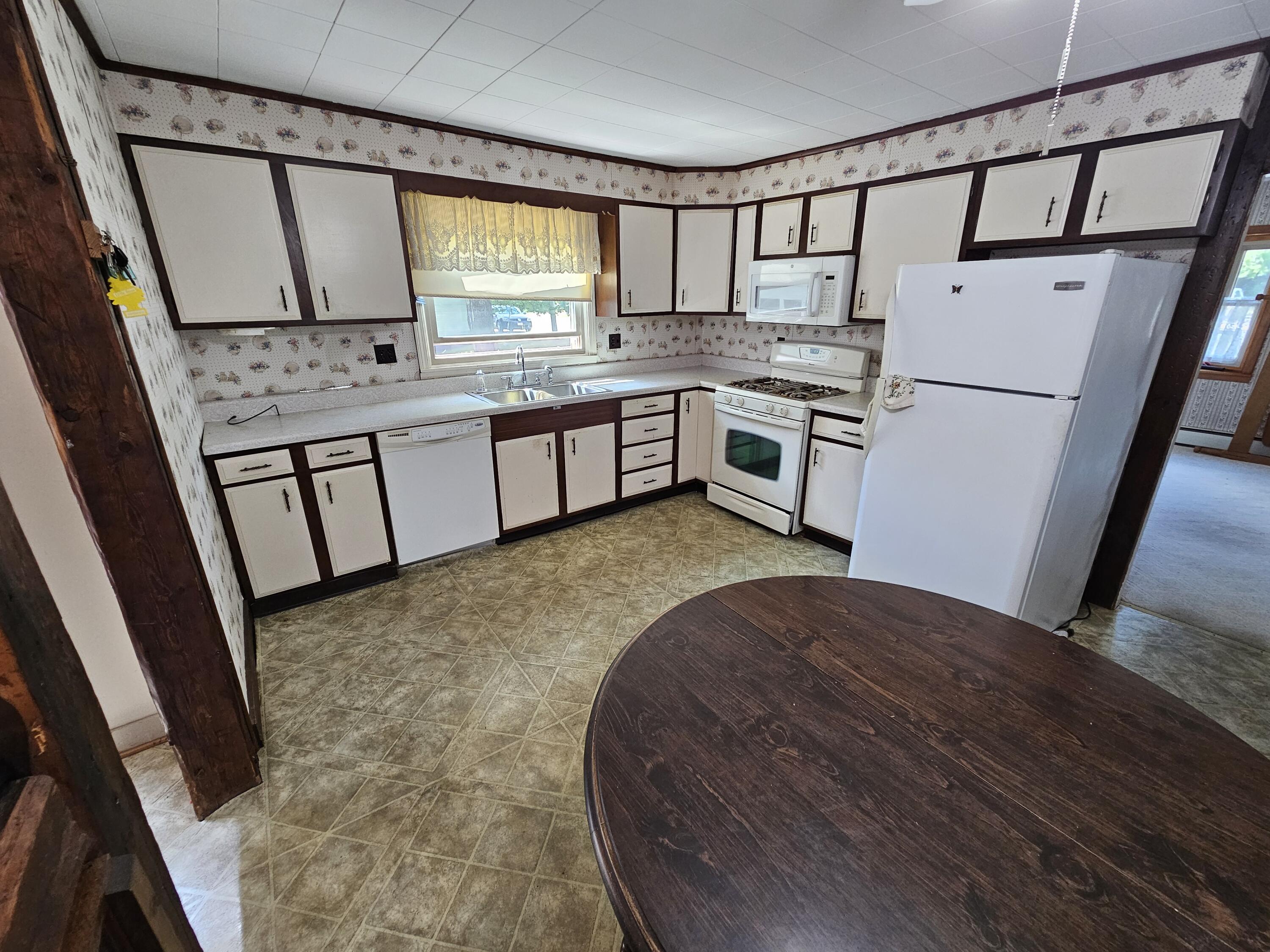 200 Hackett Mills Road Poland, ME 04274 - Photo 4 of 21 20250822_121543