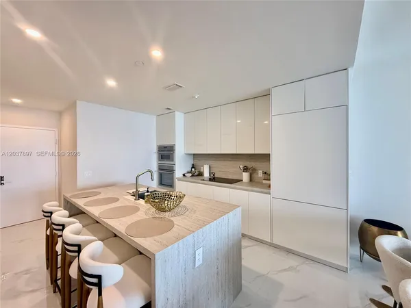 $14,000 | 700 Northeast 24th Street, Unit 1002, Miami, FL 33137