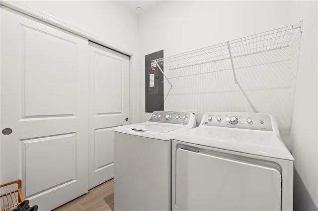 $3,300 | 11801 Venetian Lagoon Drive, Unit 203, Fort Myers, FL 33913