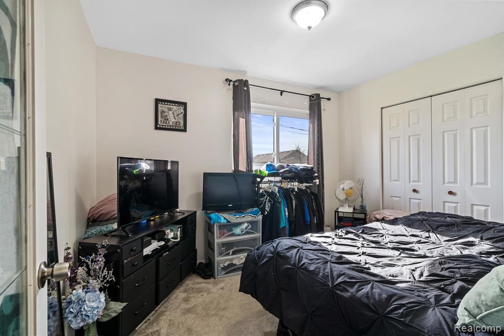 17834 Common Road Roseville, MI 48066 - Photo 12 of 19 Gallery Image 12