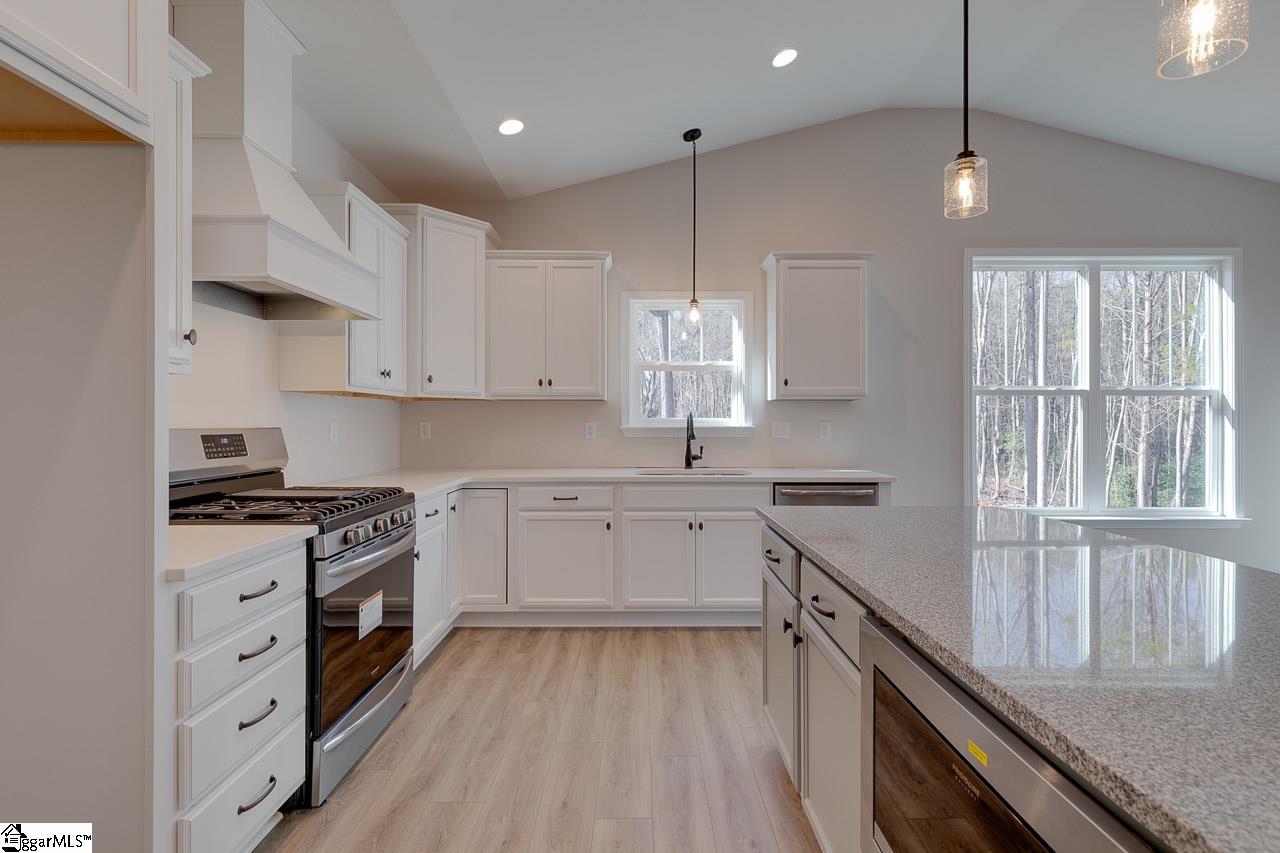 351 Jackson Grove Road Travelers Rest, SC 29690 - Photo 11 of 36