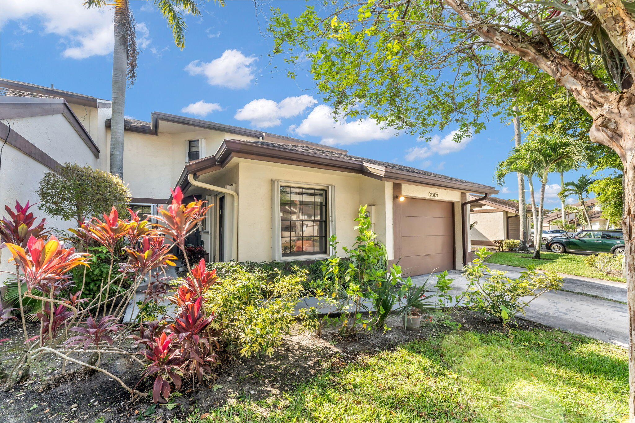 20824 Boca Ridge Drive North Boca Raton, FL 33428 - Photo 3 of 36 6-web-or-mls-DON00304