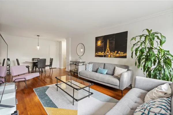 $349,000 | 67-30 Dartmouth Street, Unit 2H | Rego Park
