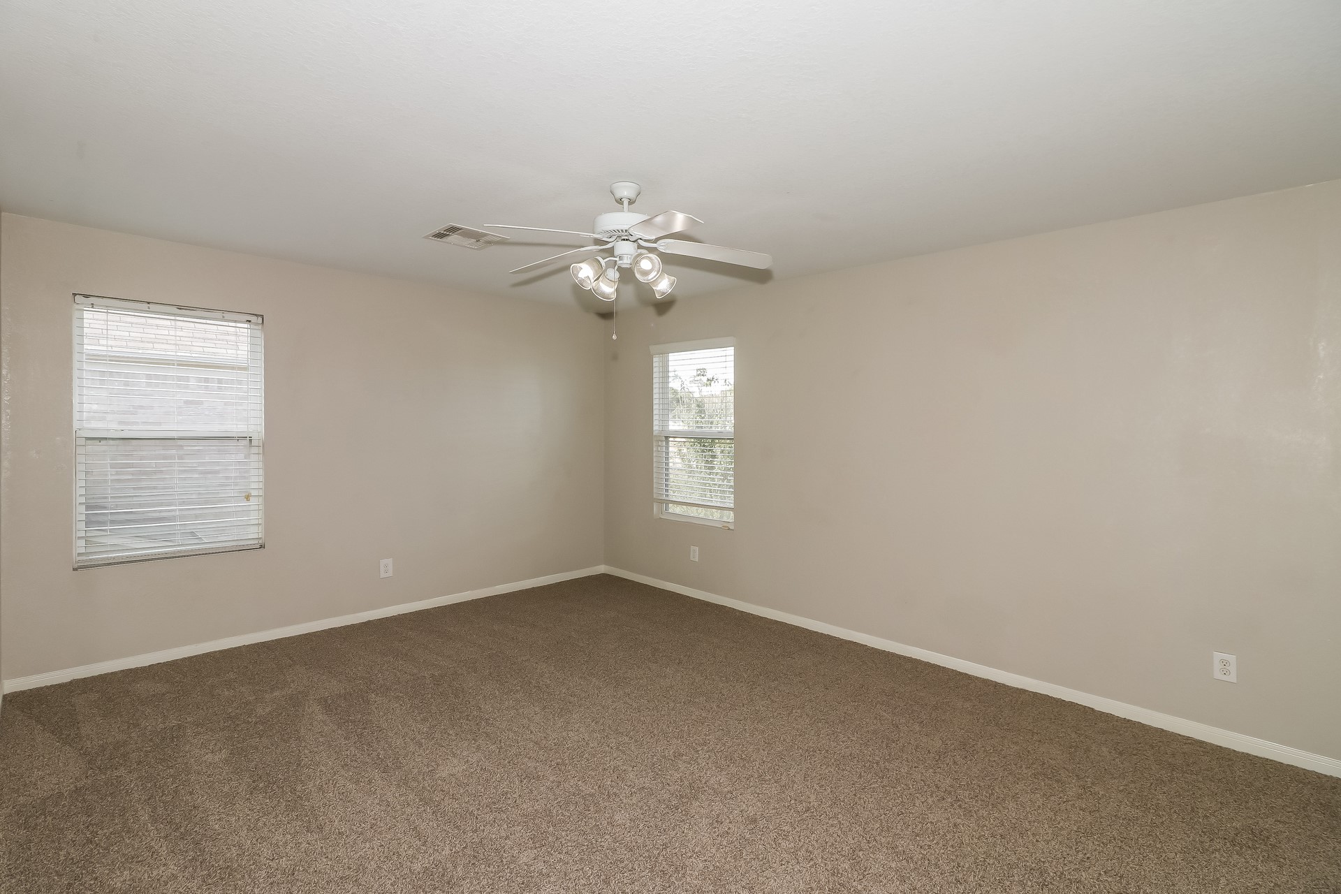 15814 Sheldon Ridge Way Houston, TX 77044 - Photo 11 of 15