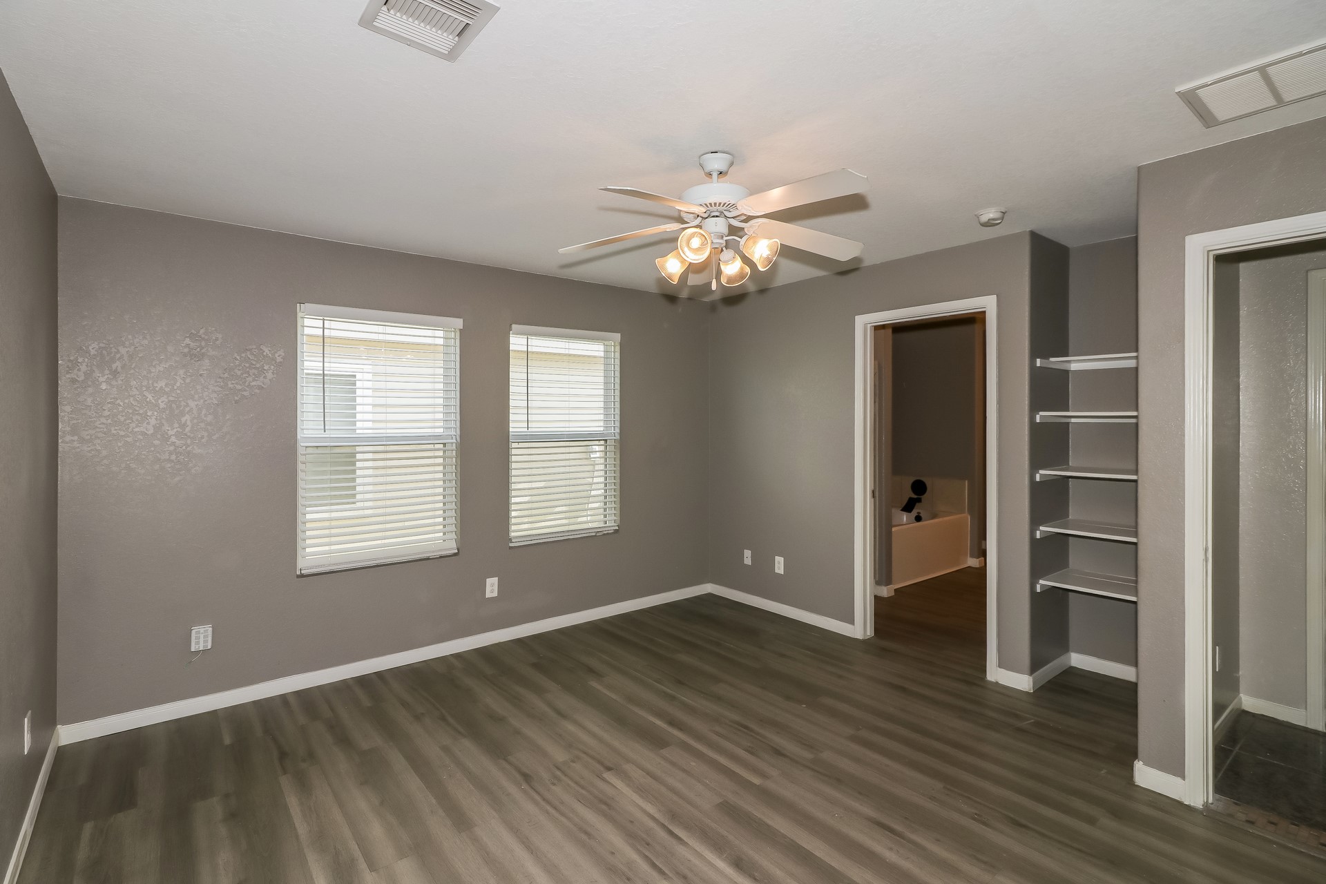 15814 Sheldon Ridge Way Houston, TX 77044 - Photo 8 of 15