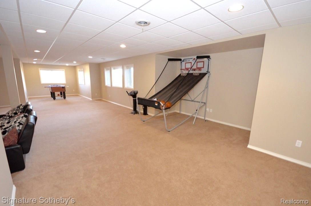 2780 North Addison Circle Rochester, MI 48306 - Photo 34 of 48 34.jpg