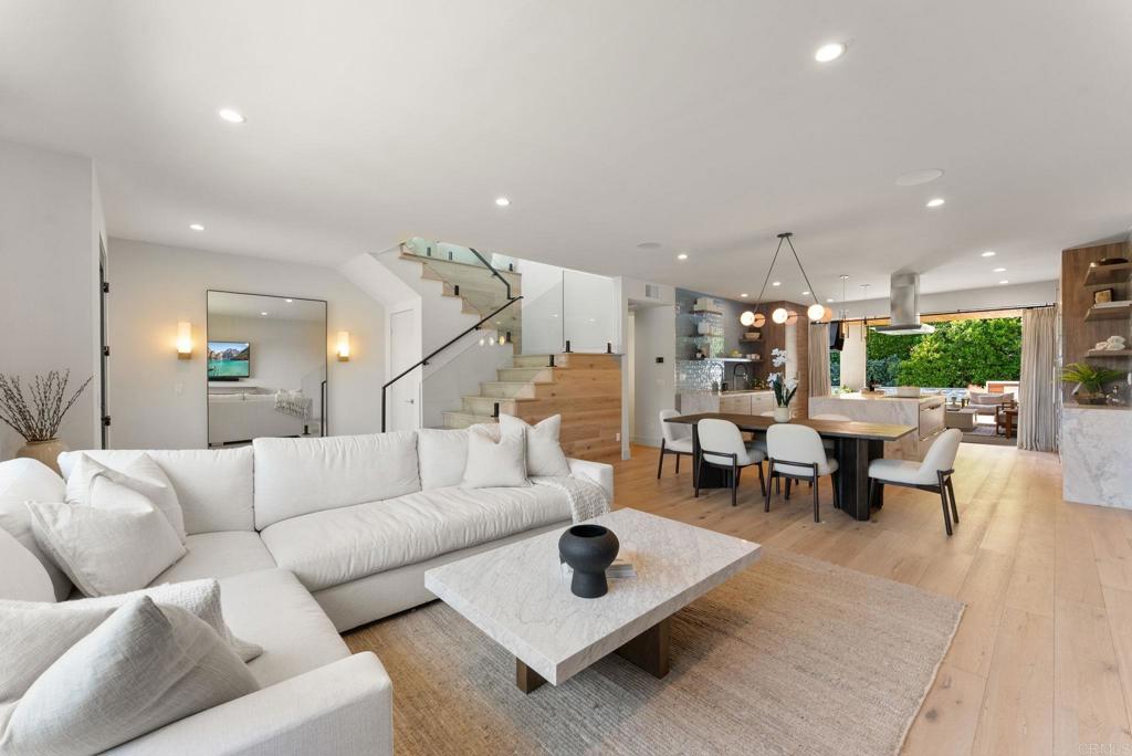 5530 Candlelight Drive La Jolla, CA 92037 - Photo 12 of 51