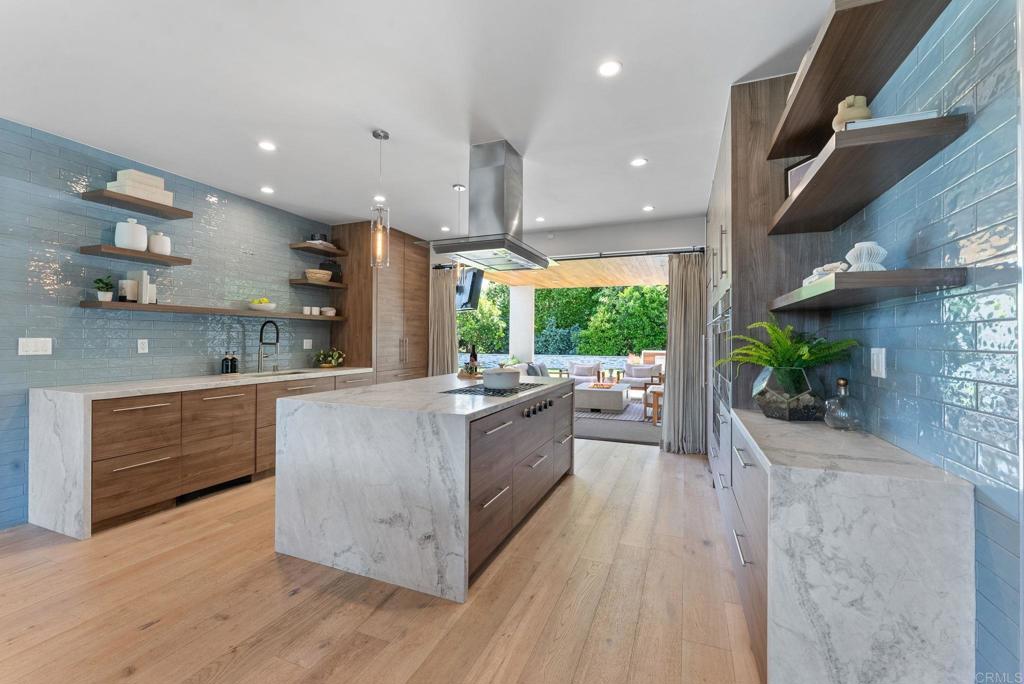 5530 Candlelight Drive La Jolla, CA 92037 - Photo 14 of 51