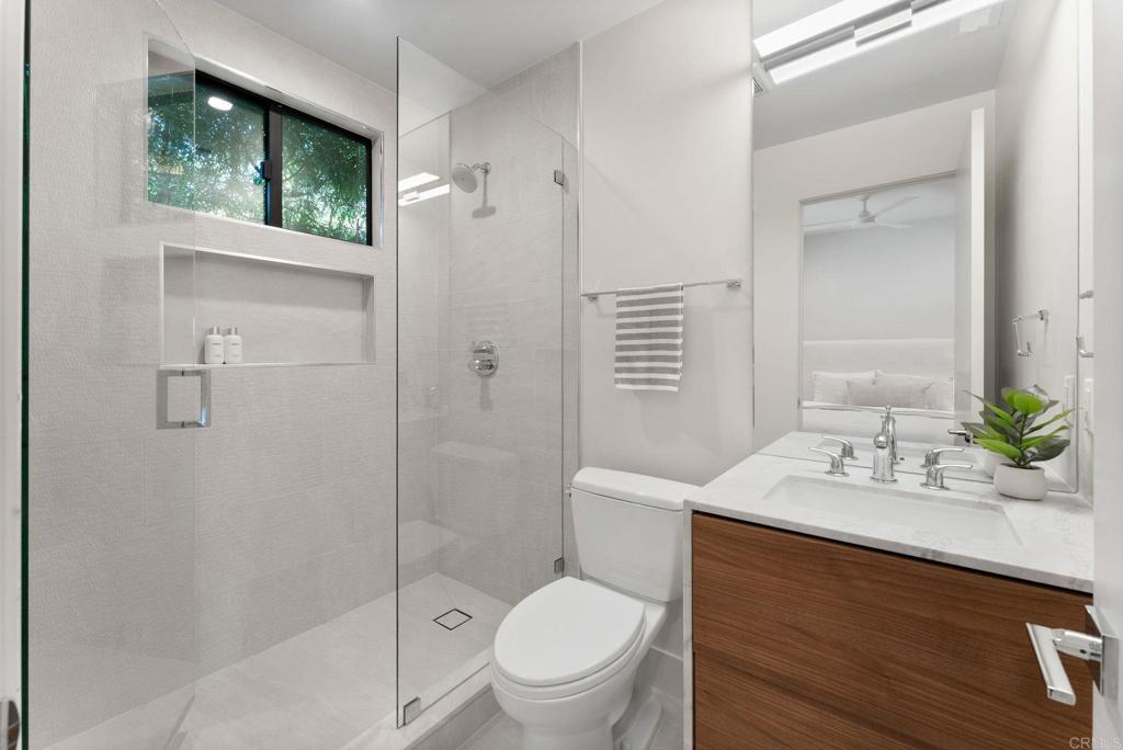 5530 Candlelight Drive La Jolla, CA 92037 - Photo 18 of 51