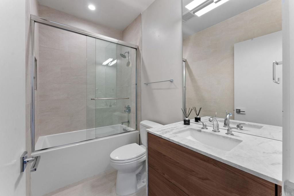 5530 Candlelight Drive La Jolla, CA 92037 - Photo 25 of 51