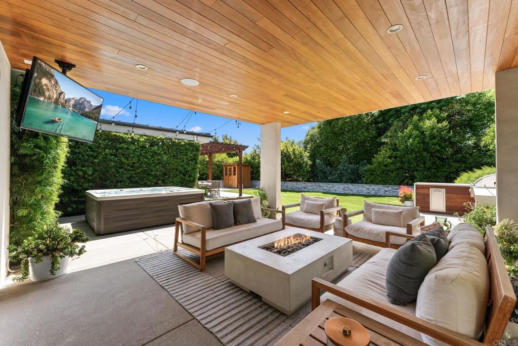 5530 Candlelight Drive La Jolla, CA 92037 - Photo 26 of 51