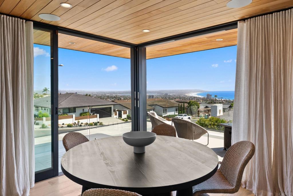 5530 Candlelight Drive La Jolla, CA 92037 - Photo 37 of 51