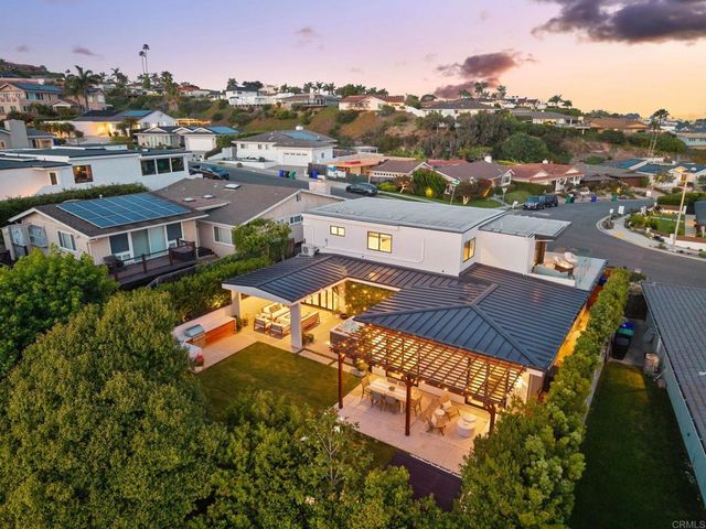 $4,400,000 | 5530 Candlelight Drive, La Jolla, CA 92037