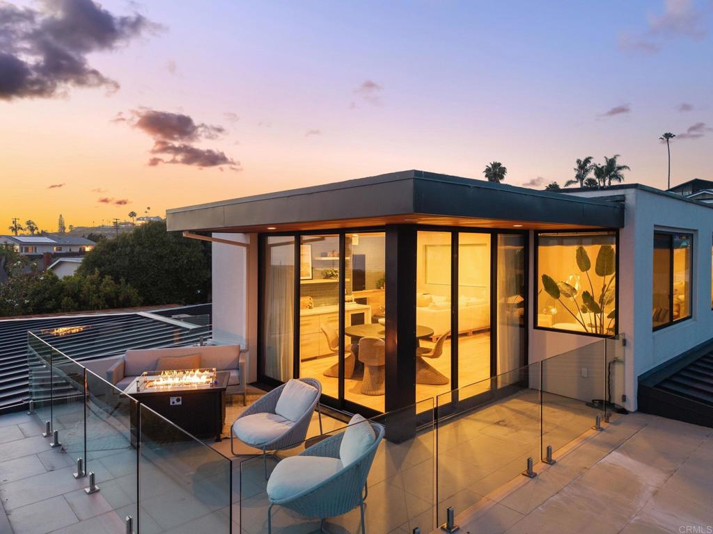 5530 Candlelight Drive La Jolla, CA 92037 - Photo 5 of 51