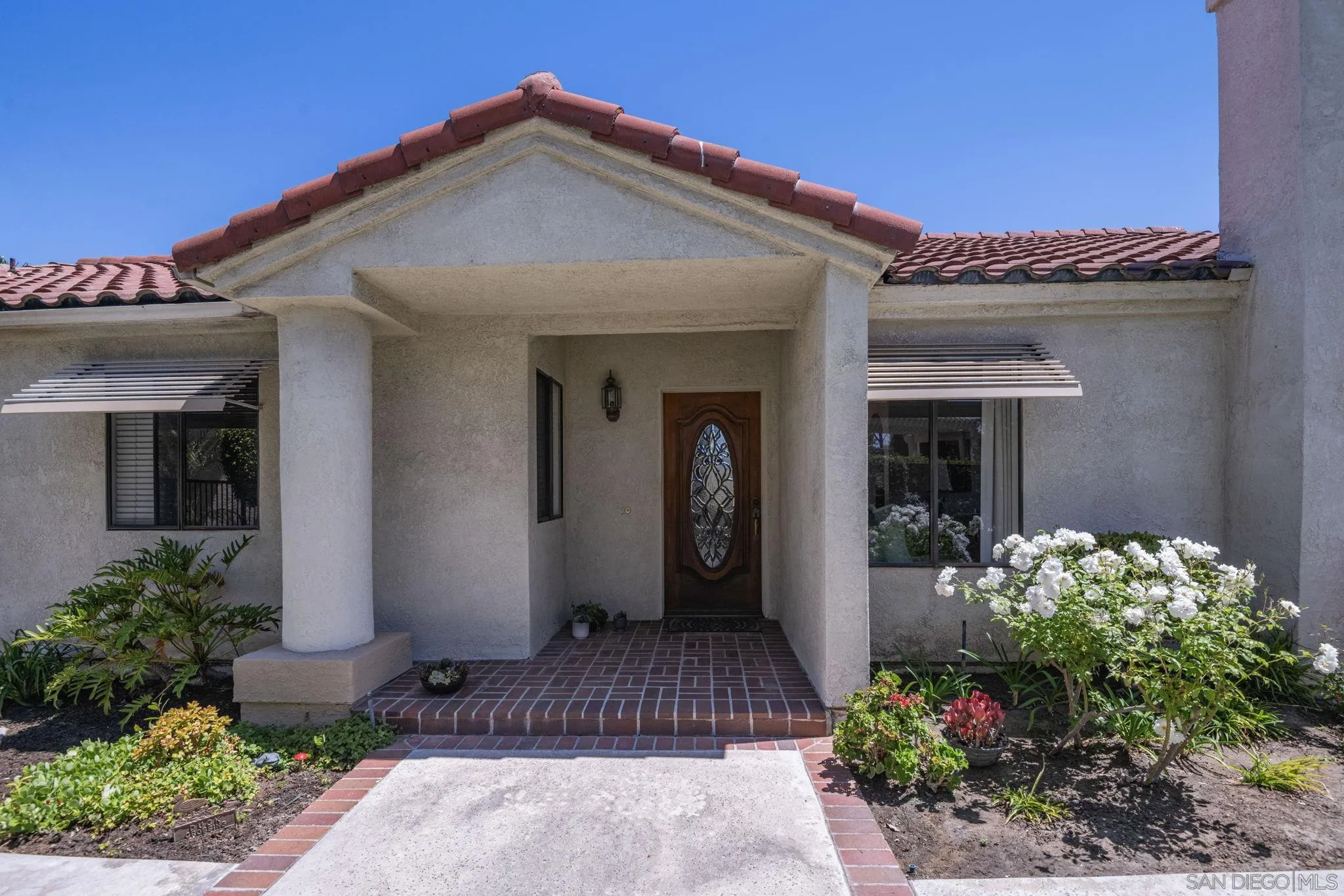 1260 North Lighthouse Lane Anaheim, CA 92801 - Photo 2 of 43