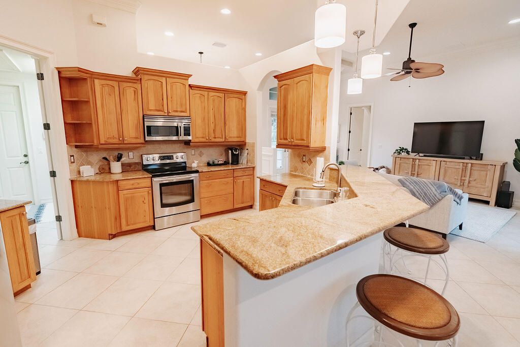 237 Bald Eagle Drive Marco Island, FL 34145 - Photo 13 of 30 DSC05565-HDR