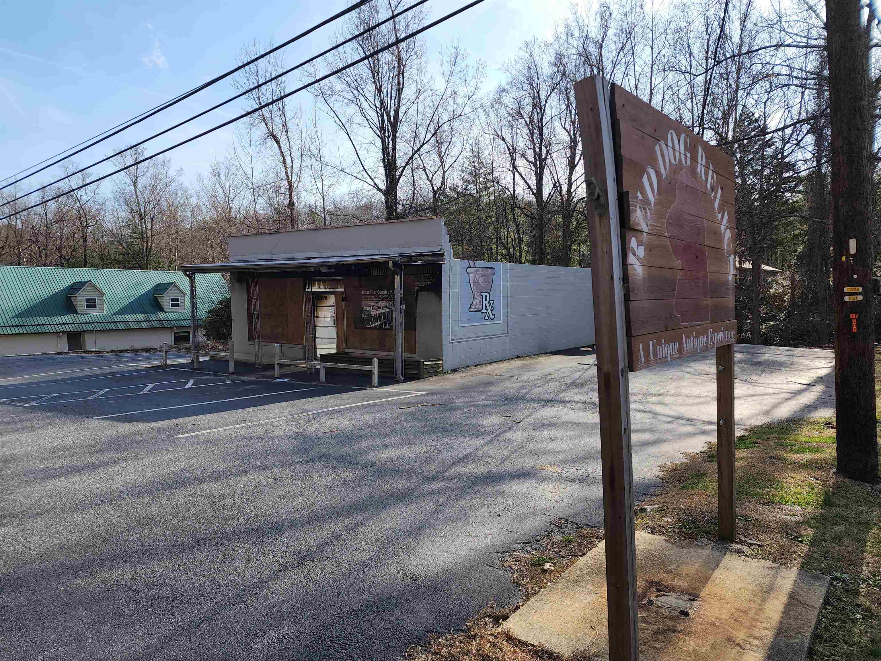 620 South Trade Street Tryon, NC 28782 - Photo 3 of 31 Gallery Image 3