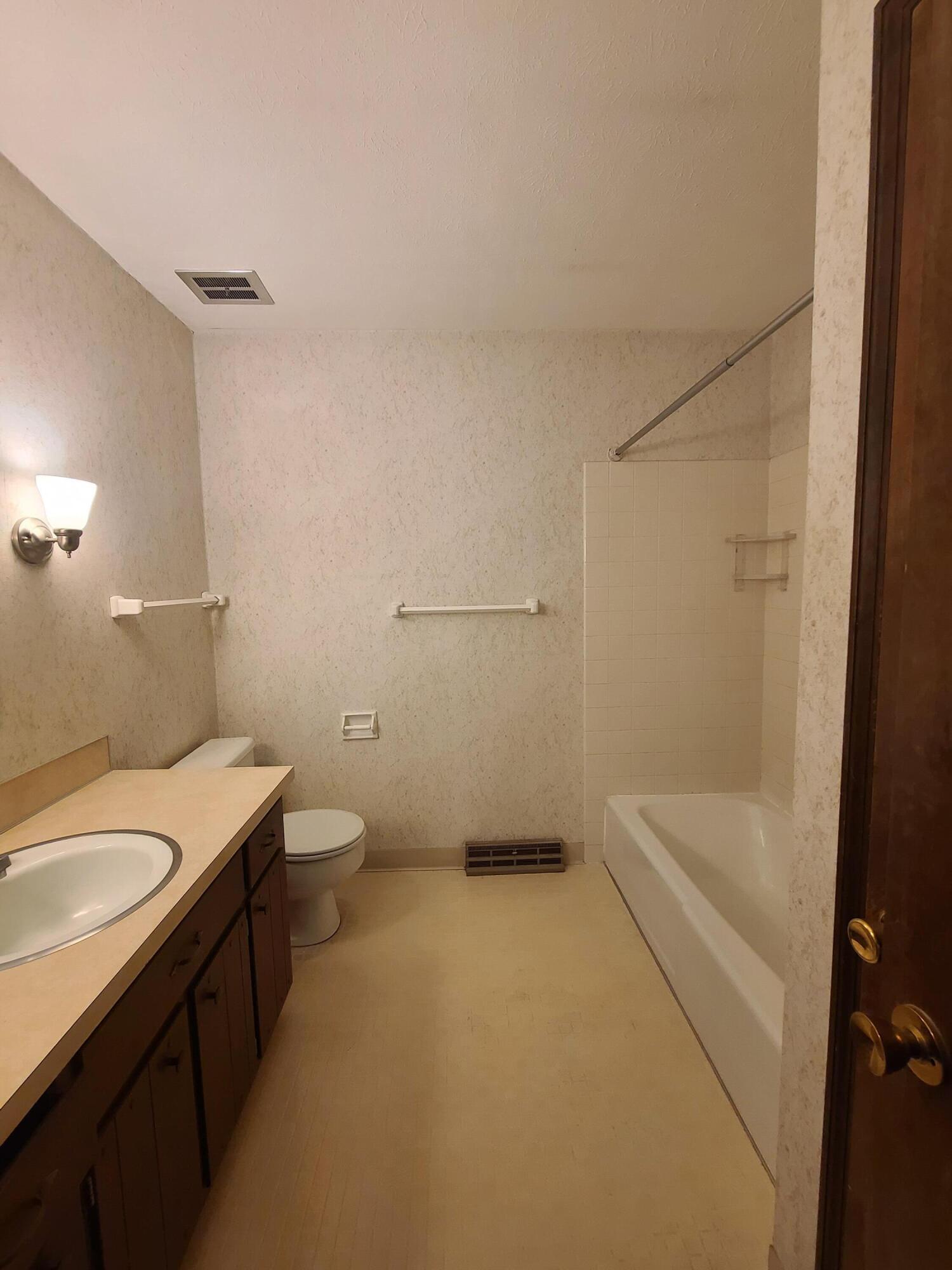5013 Godown Road, Unit E Columbus, OH 43220 - Photo 21 of 24 20211129_125912