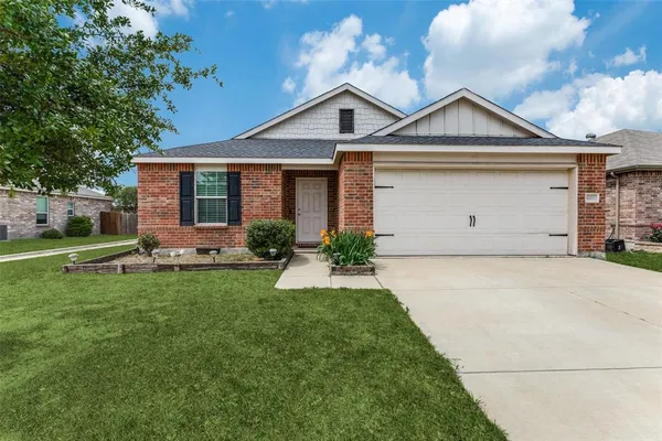 $2,200 | 10013 Amosite Drive, Fort Worth, TX 76131