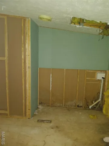 $160,000 | 8732 Pine Ridge Lane, Dittmer, MO 63023