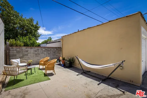 $1,995,000 | 844 South Curson Avenue, Los Angeles, CA 90036