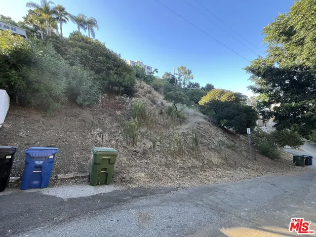 a view of a multi story building