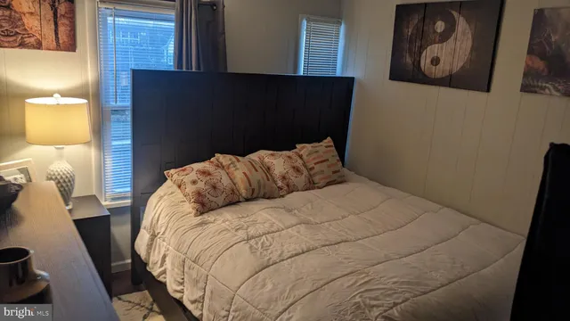 $1,600 | 604 West Holly Avenue, Unit B, Pitman, NJ 08071