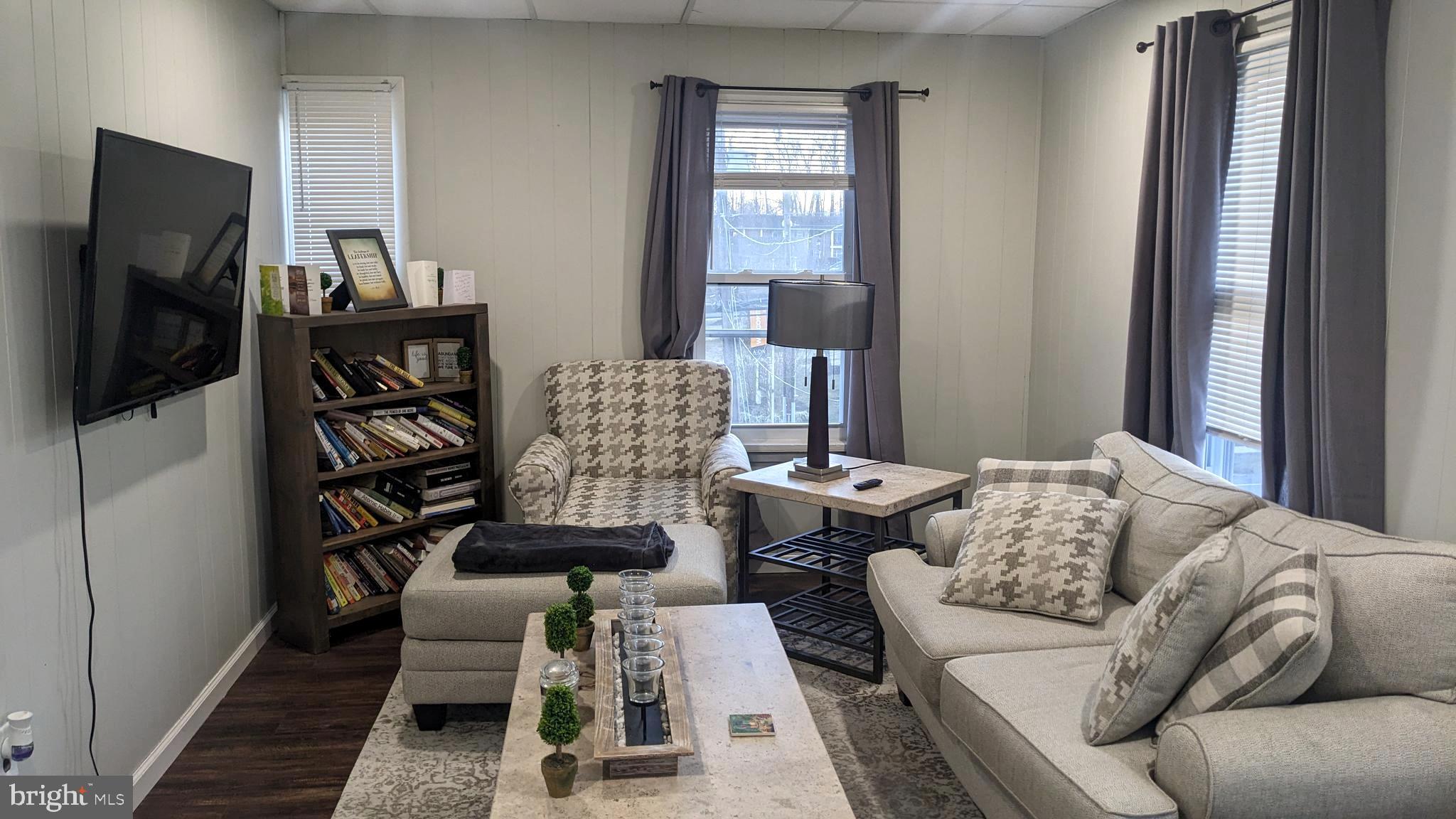 604 West Holly Avenue, Unit B Pitman, NJ 08071 - Photo 2 of 28