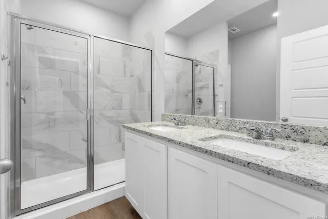 $1,700 | 194 Nespral Drive, San Antonio, TX 78253