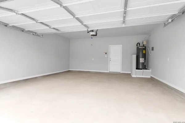 $1,700 | 194 Nespral Drive, San Antonio, TX 78253