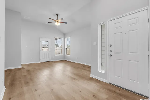 $1,700 | 194 Nespral Drive, San Antonio, TX 78253