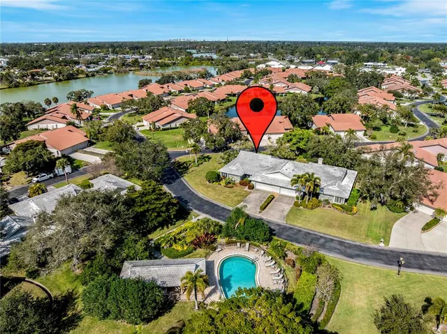 $345,000 | 3851 Wilshire Drive, Unit 9, Sarasota, FL 34233