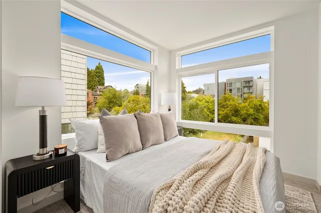 $775,000 | 7013 9th Avenue Northeast, Seattle, WA 98115