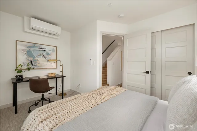 $775,000 | 7013 9th Avenue Northeast, Seattle, WA 98115