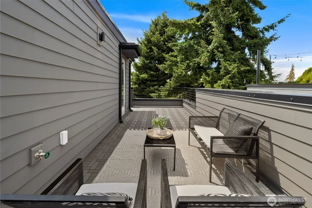 $775,000 | 7013 9th Avenue Northeast, Seattle, WA 98115