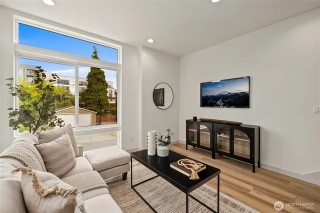 $775,000 | 7013 9th Avenue Northeast, Seattle, WA 98115