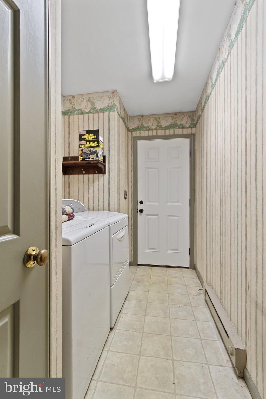 3023 Bricker Road Manheim, PA 17545 - Photo 16 of 28