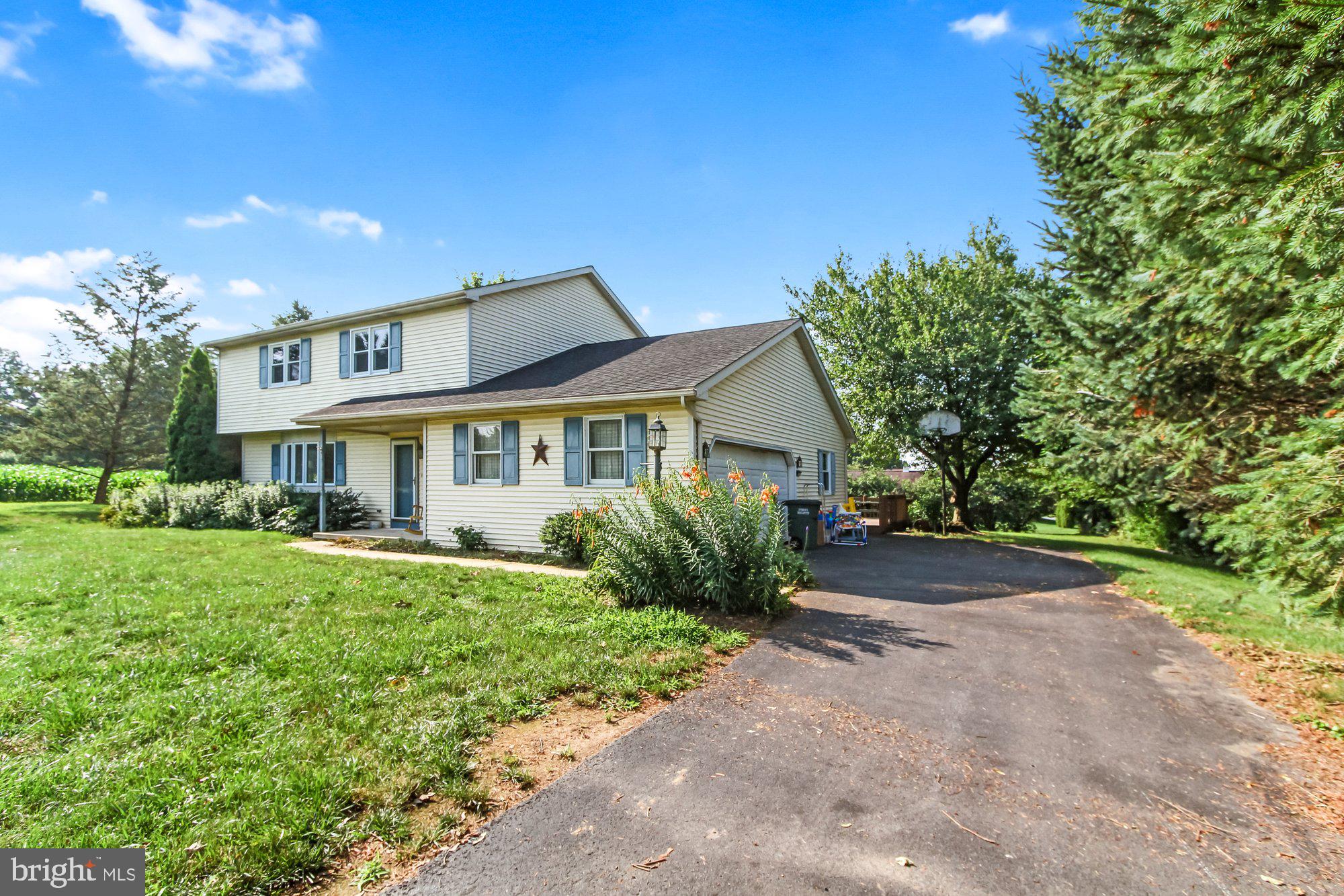 3023 Bricker Road Manheim, PA 17545 - Photo 3 of 28