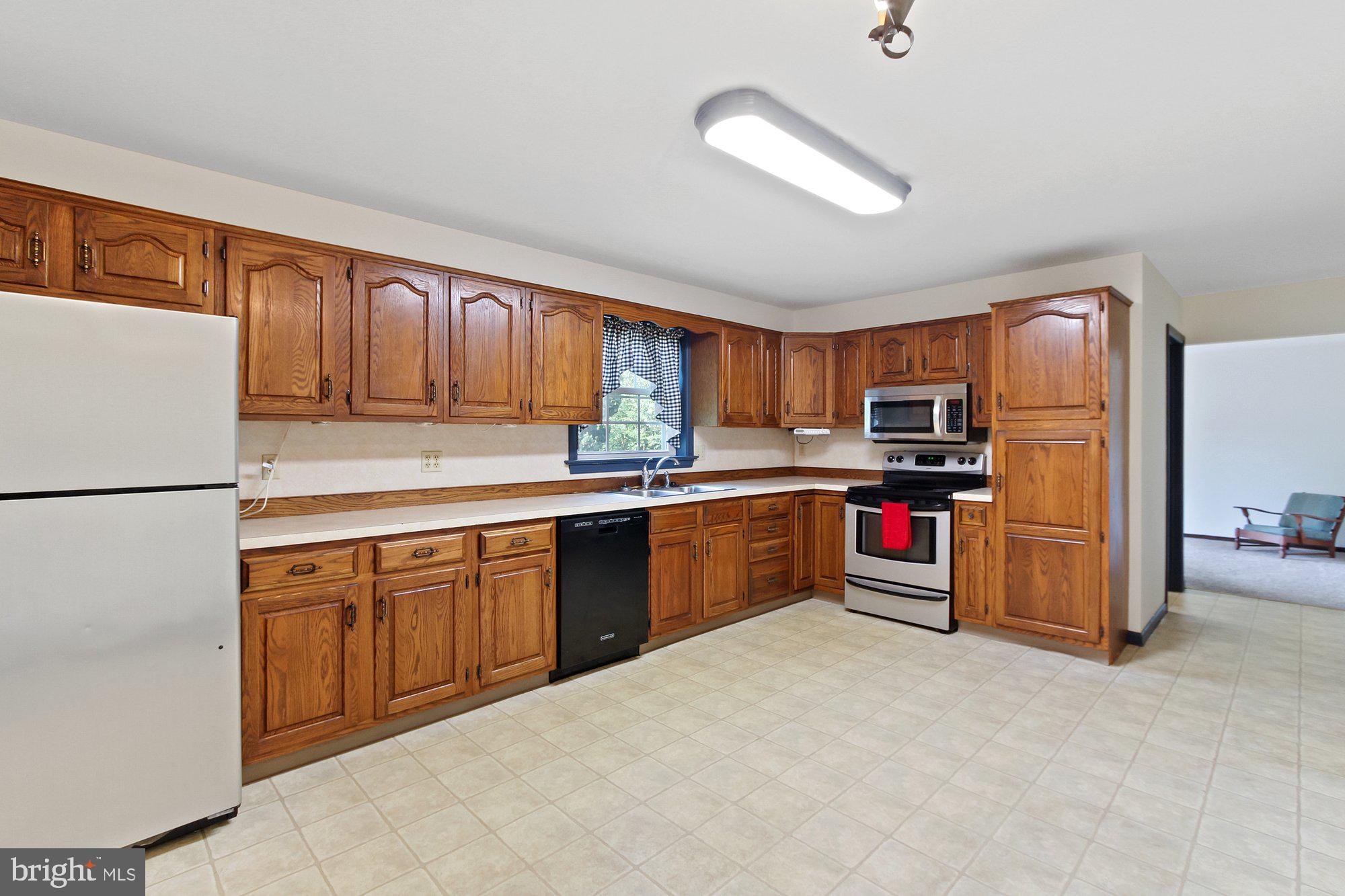 3023 Bricker Road Manheim, PA 17545 - Photo 10 of 28