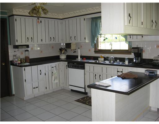 210 Depaoli Road McDonald, PA 15057 - Photo 3 of 10 Kitchen.