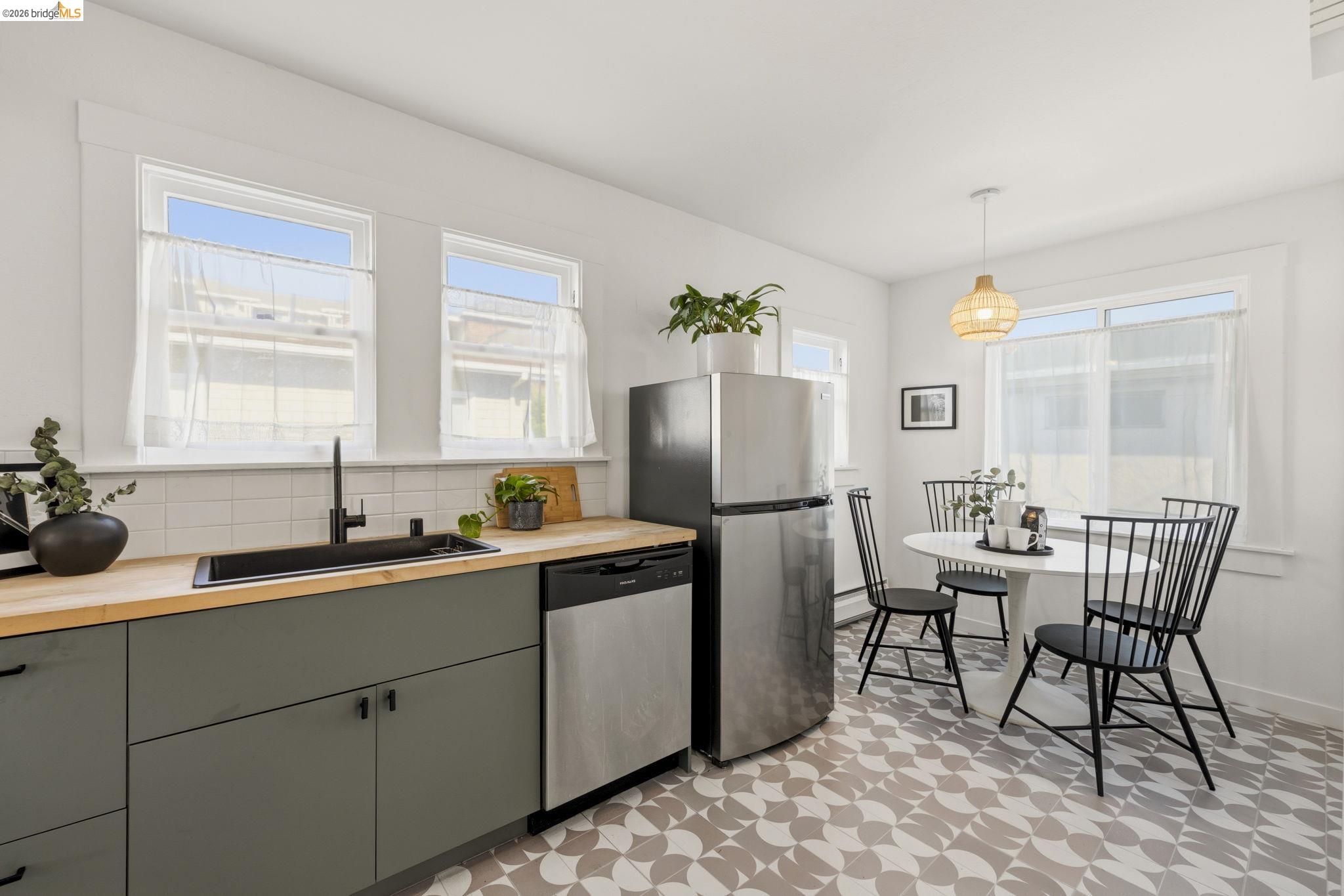 1030 Delaware Street, Unit B Berkeley, CA 94710 - Photo 12 of 34