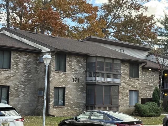 $255,000 | 171 Amberly Drive, Unit G, Manalapan, NJ 07726