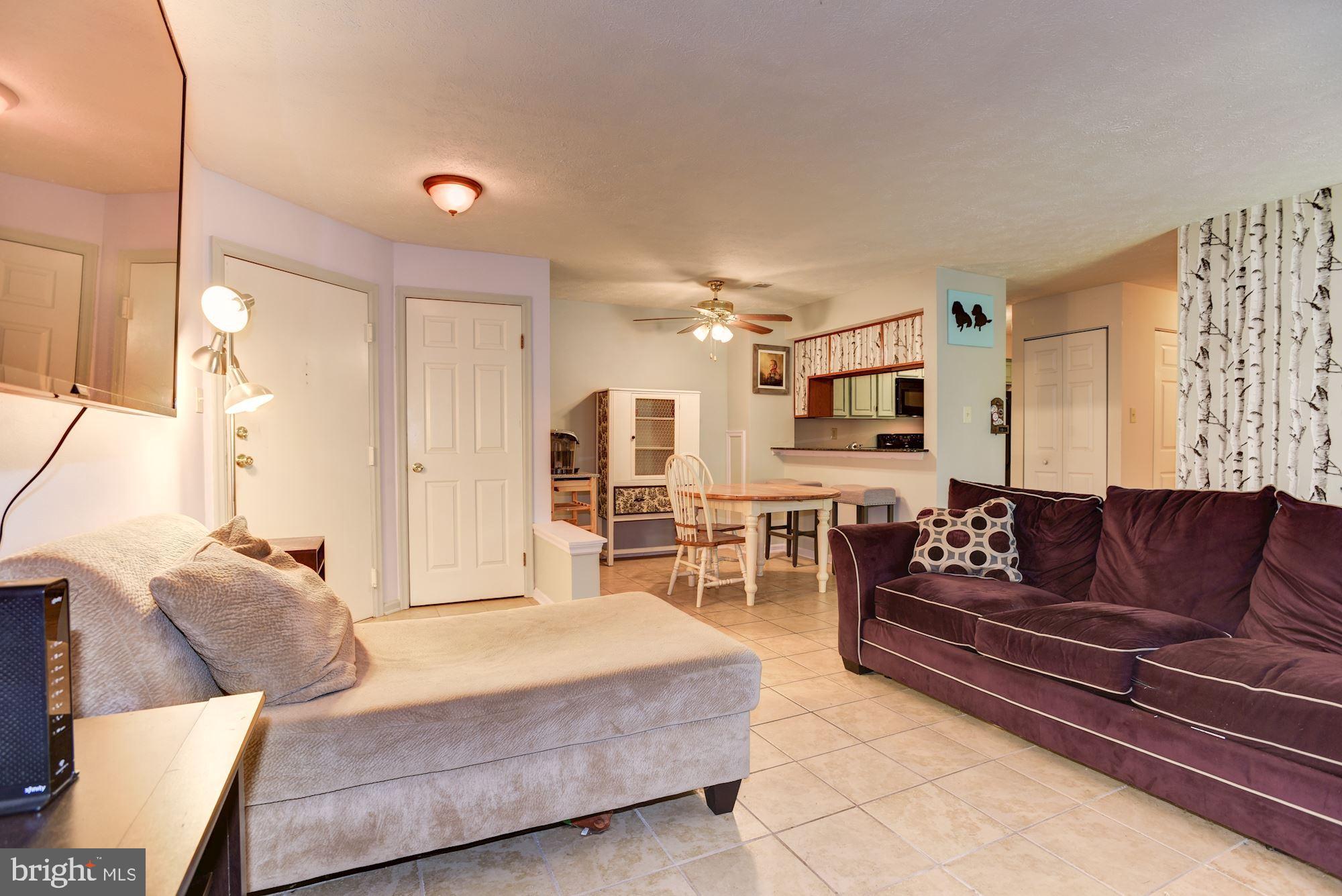 808 Stratford Way, Unit D Frederick, MD 21701 - Photo 2 of 23 Living Room