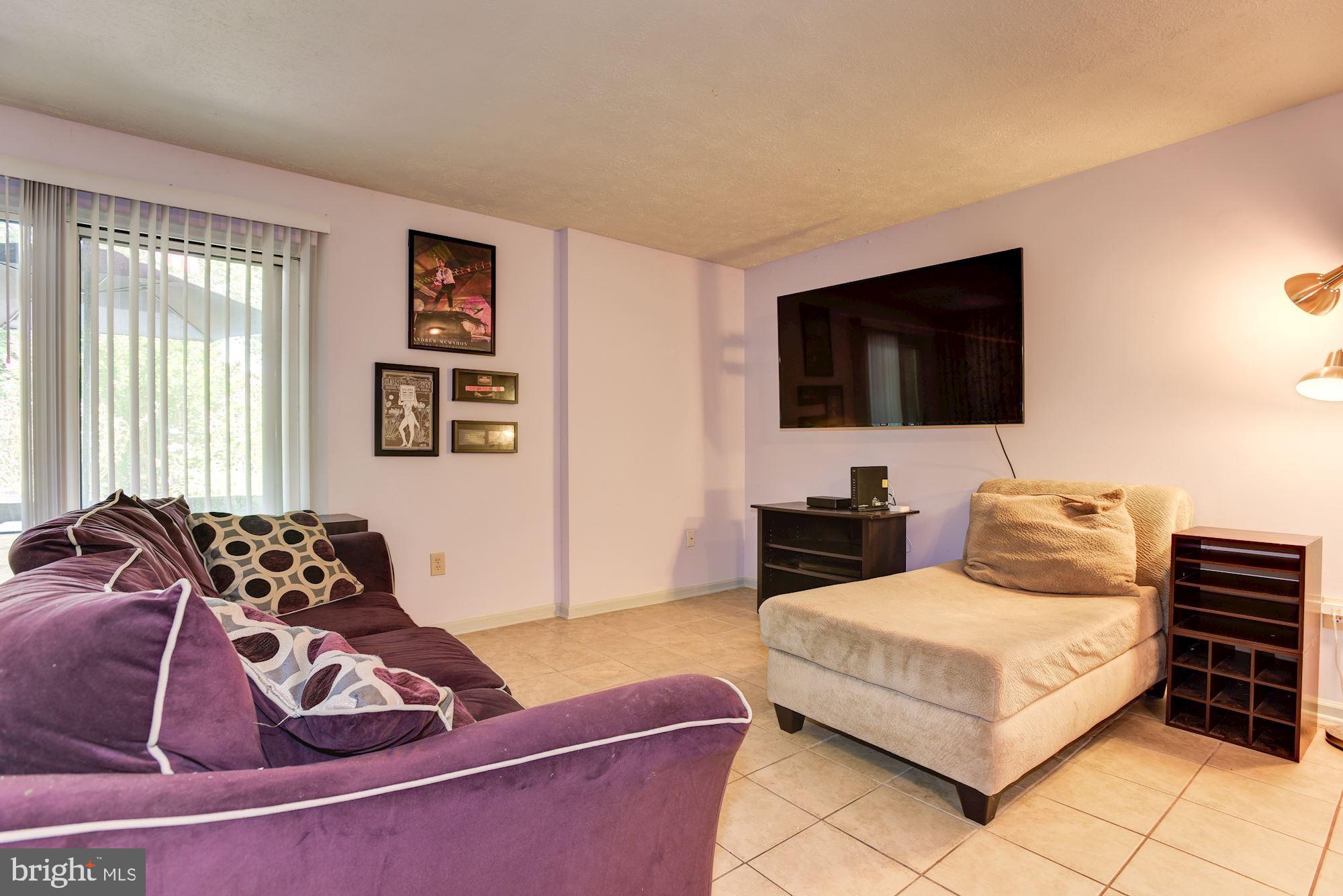 808 Stratford Way, Unit D Frederick, MD 21701 - Photo 4 of 23 Living Room | Access toPatio