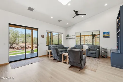 $949,000 | 43131 North 20th Street, New River, AZ 85087